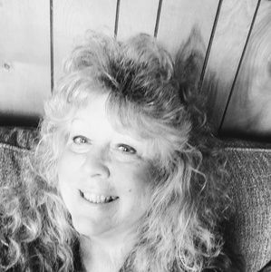 Meet your Posher, Karin